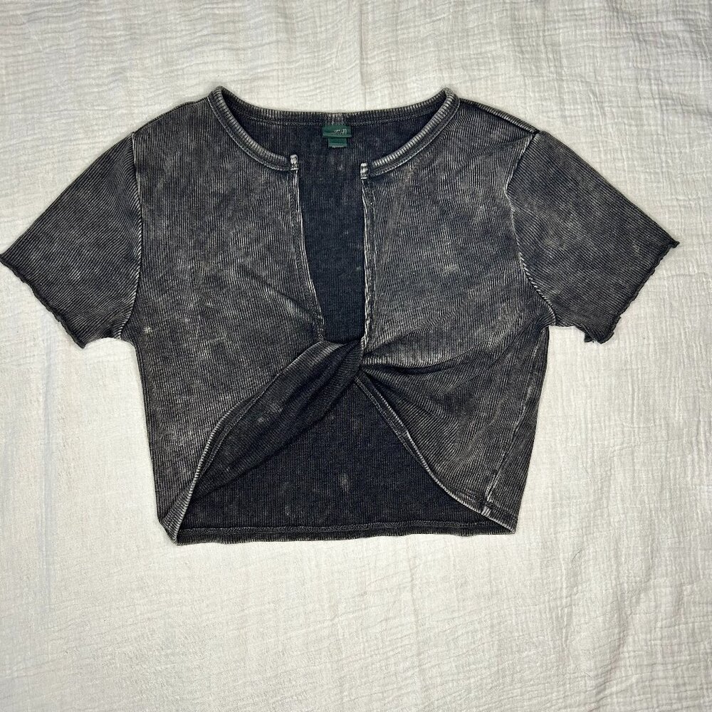 WILD FABLE Crop Twist-Front T-Shirt Women's S